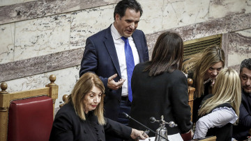 Στη Βουλή η δικογραφία για τη Novartis - Τα 10 πολιτικά πρόσωπα που αφορά