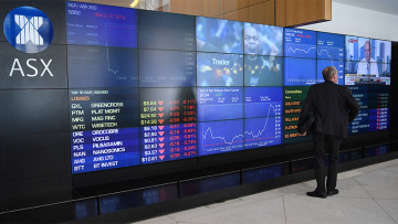 Στα «κόκκινα» και οι ευρωπαϊκές αγορές μετά το «μίνι κραχ» στη Wall Street