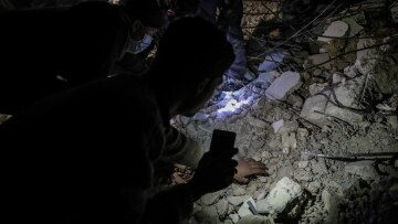 Συρία: Τουλάχιστον 31 άμαχοι νεκροί σε νέους αεροπορικούς βομβαρδισμούς