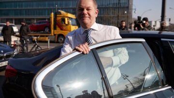 Σολτς: Δεν είναι δουλειά μας να υπαγορεύουμε κανόνες στις άλλες χώρες