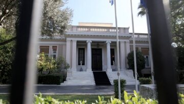 Μαξίμου: Ο Σαλμάς κατέρριψε κάθε παραθεωρία για δήθεν σκευωρία και κουκουλοφόρους