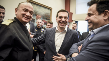 Μετά το στραπάτσο στα Ίμια ο Τσίπρας συγχαίρει τους λιμενικούς για την ψυχραιμία τους