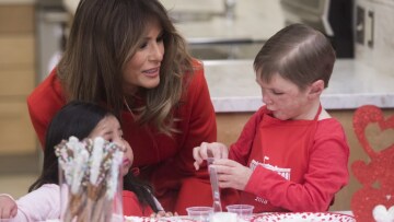 «Σιγή ιχθύος» από τη Μελάνια για τη γιορτή του Αγίου Βαλεντίνου - Δεν ευχήθηκε καν στον Τραμπ