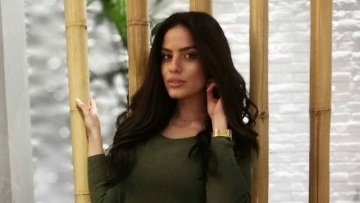 Αυτή είναι η σύντροφος του Ηλία Βρεττού που οδηγούσε το αυτοκίνητο