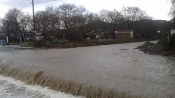 Λάρισα: Πλημμύρισαν σπίτια - Κατολισθήσεις σε δρόμους 