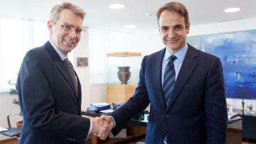 Πάιατ για Novartis: Δεν υπάρχει έρευνα του FBI για Έλληνες πολιτικούς