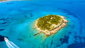 Ιδιωτικό νησί στην Ελλάδα στους 7 επίγειους παραδείσους