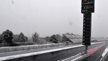 F1: Χιόνι αντί για δοκιμές στη Βαρκελώνη!