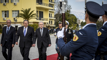 «Ψυχρή» άφιξη Κουβέλη στα λημέρια Καμμένου
