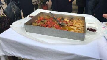 Θεραπευτήριο Χρονίων Παθήσεων: Διαμαρτυρία...  με γεμιστά από τους εργαζόμενους στα νοσοκομεία 