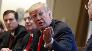 ΕΕ: Τα αμερικανικά προϊόντα που θα επηρεαστούν από το εμπάργκο θα ανακοινωθούν αν ο Τραμπ προχωρήσει στην επιβολή δασμών αλουμινίου και χάλυβα