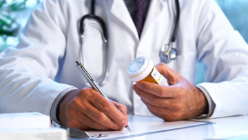 Οι πρώτοι γιατροί που πιάστηκαν με μίζα Novartis