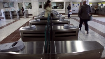 Δείτε βίντεο: Πώς θα εκδίδουμε εισιτήριο ανέπαφα σε μετρό, λεωφορεία, τρόλεϊ και τραμ