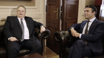 Ρωσική παρέμβαση στο Σκοπιανό ενώ την Πέμπτη ο Κοτζιάς πάει Σκόπια