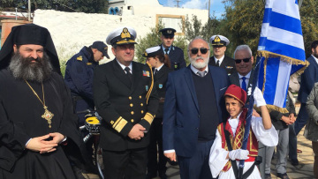 Φωτογραφίες: Συγκινητική η παρέλαση του μοναδικού μαθητή στους Αρκιούς