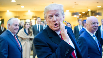 ΗΠΑ: Δεξιά «στροφή» για τους Δημοκρατικούς αν θέλουν να νικήσουν τον Τραμπ