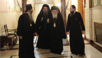 Στη Σύρο για τα Θεοφάνεια Ιερώνυμος και Παυλόπουλος