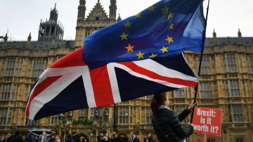 Brexit: Μόνο το 18% των Βρετανών θεωρούν σωστή τη συμφωνία της Μέι με τις Βρυξέλλες 