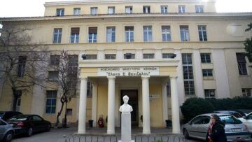 Φωτογραφίες: Χωρίς θέρμανση το «Έλενα  Βενιζέλου» - Σε άθλια κατάσταση καλοριφέρ και κλιματιστικά