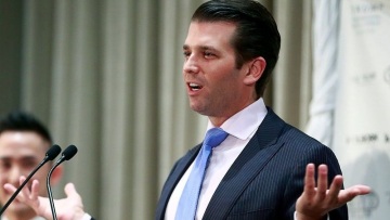 Ντόναλντ Τραμπ Τζούνιορ: Το τείχος στο Μεξικό είναι σαν την... περίφραξη σε ζωολογικό!