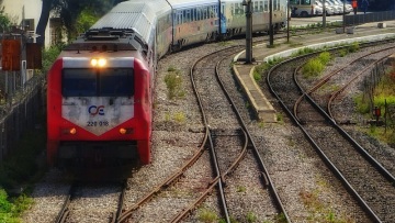 Θεσσαλονίκη: Μετανάστες ανέβηκαν κρυφά σε τρένο για να ταξιδέψουν στην Ειδομένη 