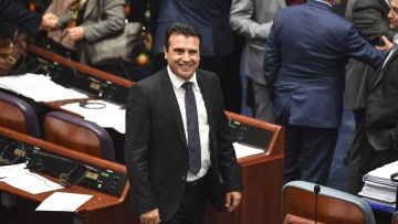 Συγχαρητήρια Ζάεφ σε πολίτες και βουλευτές - Μιλάει για Δημοκρατία της Μακεδονίας