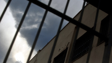 Χανιά: Στη φυλακή ο καθηγητής που ασελγούσε σε μαθήτριές του