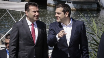 Διεθνή ΜΜΕ για τη Συμφωνία των Πρεσπών: Τώρα αρχίζουν τα δύσκολα για τον Τσίπρα