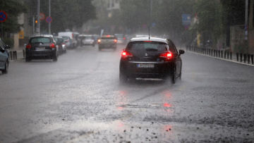 Νέο κύμα κακοκαιρίας: Έντονες βροχές και άνεμοι 10-11 μποφόρ
