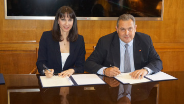 Καμμένος: Ο πατέρας της Κουντουρά έγραψε τον ύμνο της 21ης Απριλίου!