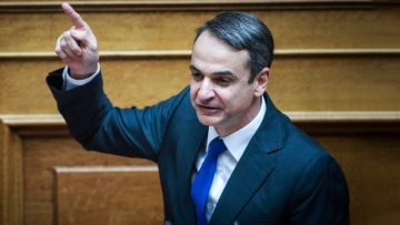 Μητσοτάκης σε Τσίπρα: Μιλάτε για διαφθορά ενώ εξυπηρετείτε καναλάρχες;