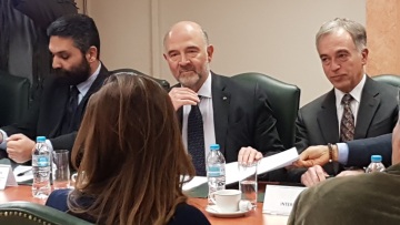 Σύσκεψη Μοσκοβισί με το οικονομικό επιτελείο για τα ανοιχτά μέτωπα της 2ης μεταμνημονιακής αξιολόγησης