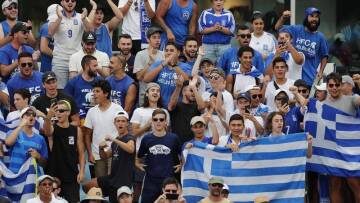 Australian Open: Το δάκρυ του αδερφού και οι πανηγυρισμοί των Ελλήνων για τον Τσιτσιπά