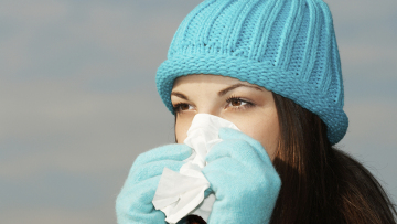 Πώς το κοινό κρυολόγημα μπορεί να εμποδίσει την γρίπη και (ίσως και) τον κορωνοϊό;