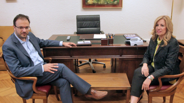 Η Γεννηματά διέγραψε τον Θεοχαρόπουλο για το «ναι» στις «Πρέσπες»