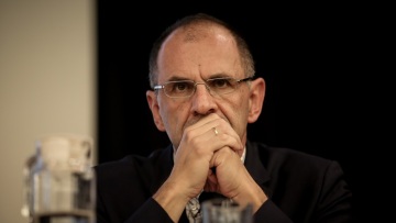 Κρίση στο ποδόσφαιρο: Στη Ζυρίχη τη Δευτέρα ο Γεραπετρίτης για επαφές με τη FIFA 