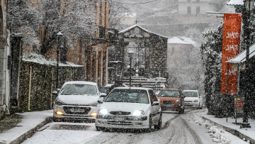 Κακοκαιρία: Σαρώνει Δυτική Μακεδονία και Ήπειρο ο «Φοίβος» - Χιονοπτώσεις, χαλάζι και πλημμύρες