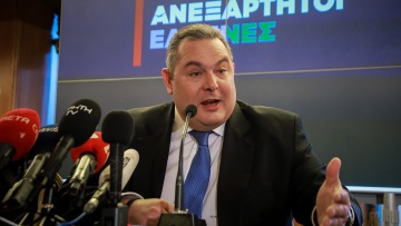 Καμμένος: Ο Τσίπρας υπέκυψε στις πιέσεις της Μέρκελ για το Σκοπιανό