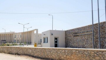 Νοσοκομείο Σαντορίνης: Αεροδιακομιδές... γιατρών λόγω υπερκόπωσης καταγγέλλει η ΠΟΕΔΗΝ