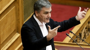 Τσακαλώτος: Όλοι είμαστε υπερήφανοι για την ιστορία αλλά για ποια ιστορία; Για την ίδια;