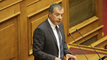 Θεοδωράκης για κύρωση συμφωνίας: Η ελληνική Μακεδονία δεν έχει τίποτα να φοβηθεί