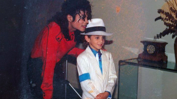 Neverland: Σάλος από το ντοκιμαντέρ για τους βιασμούς παιδιών από τον Michael Jackson