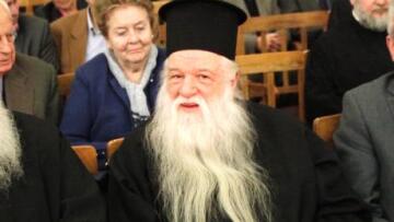 Αμβρόσιος: Οι ομοφυλόφιλοι μπορούν να κάνουν ό,τι θέλουν, αλλά όχι να προκαλούν 