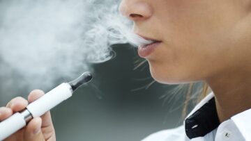 Ηλεκτρονικό τσιγάρο: Αυξημένος ο κίνδυνος καρκίνου και εμφράγματος