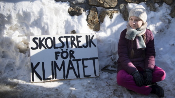 Γκρέτα Τούνμπεργκ: Η 16χρονη που απεργεί κάθε Παρασκευή για την κλιματική αλλαγή