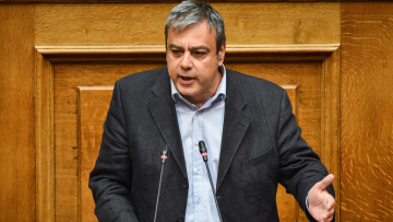 Βερναρδάκης: Εξετάζεται προσχώρηση των 6 που έδωσαν ψήφο εμπιστοσύνης