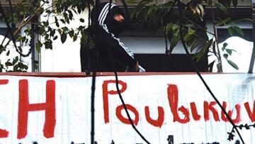 Κατάληψη από τον Ρουβίκωνα στο Ελληνοτουρκικό επιμελητήριο