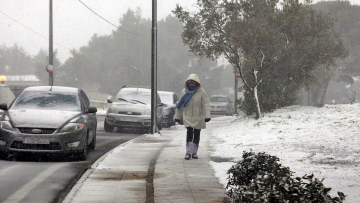 Καιρός - Εκτακτο δελτίο κακοκαιρίας: Χιόνια Τετάρτη και Πέμπτη, ακόμα και στην Αττική και παγωνιά