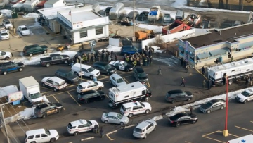 Μακελειό στο Ιλινόι: Πέντε πολίτες νεκροί από την επίθεση ενόπλου σε βιομηχανικό συγκρότημα