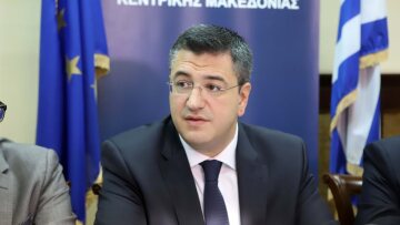 Τζιτζικώστας: Όσο είμαι περιφερειάρχης, οι πινακίδες θα γράφουν «Σκόπια»